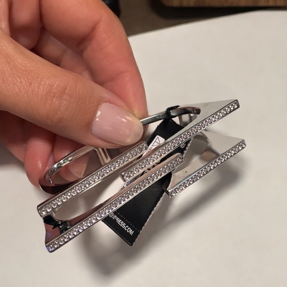 Express Jewelry - Express Silver Tone Rhinestone Geometric Cuff Bracelet. (BR555)